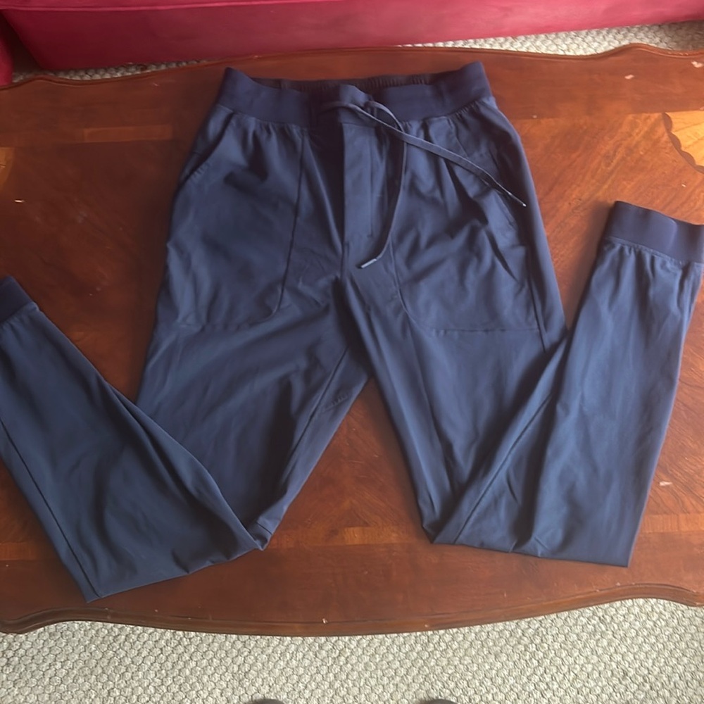 Men’s LuLuLemon joggers size 35